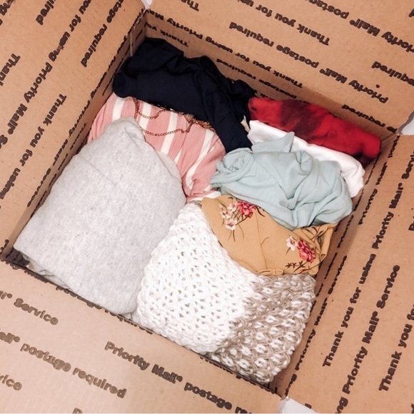 Target Tops - 5LB Mystery Box ✨